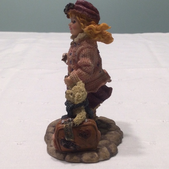 Boyds Bears & Friends Figurine Little Girl & Bear - Picture 3 of 7